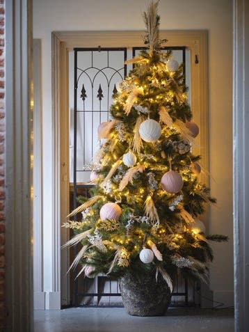 2dekans | Wintervalley Trees - Kunstkerstboom Lucas met, Ophalen of Verzenden, Zo goed als nieuw