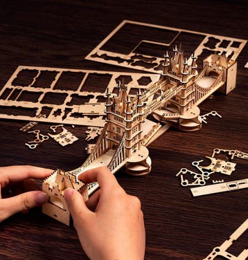 Robotime Tower Bridge Bouwpakket Miniatuurhuis Knutselen, Verzenden, Nieuw