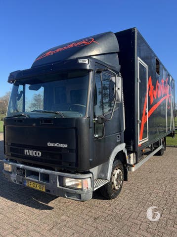 Degelijke Iveco paardenvrachtwagen!, Dieren en Toebehoren, Paarden en Pony's | Trailers en Aanhangwagens, Ophalen, Zo goed als nieuw