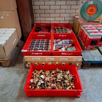 Assortiment waterkoppelingen o.a. Gardena, Nieuw