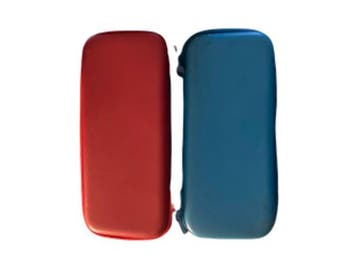Nintendo Switch Case Rood/Blauw (Switch Accessoires), Spelcomputers en Games, Ophalen of Verzenden, Zo goed als nieuw