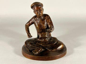 Beeldje, The Asian beggar, Art Nouveau - 14 cm - Gepatineerd