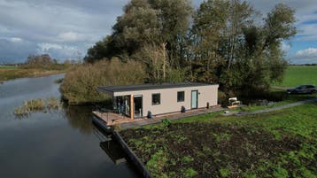Woonboot - Pontonboot - Steigers, Huizen en Kamers, Woonboten te koop