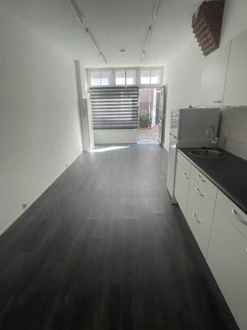 Te huur: Studio Kleine Hoogstraat in Leeuwarden, Huizen en Kamers, Huizen te huur, Leeuwarden, Friesland