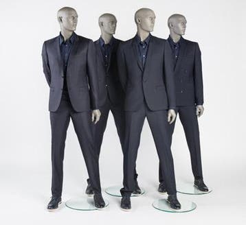 grijze heren mannequins met glazen ogen nwpr was 995 euro