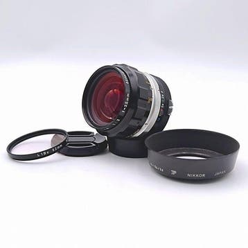 Nikon NIKKOR-O.C Auto 35mm f/2 Non-Ai Lens with Hood L1Bc, Nieuw