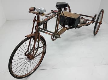 Driewieler fiets opvallend object voor fietsenwinkel, Ophalen, Gebruikt