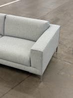 Design on Stock Aikon Bank | NIEUWSTAAT + Garantie, Huis en Inrichting, Banken | Bankstellen, Stof, 75 tot 100 cm, Ophalen of Verzenden