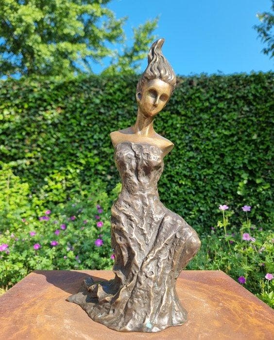 Beeldje - modernist woman - Brons, Antiek en Kunst, Kunst | Designobjecten
