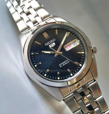 Seiko - Automatic - Day-Date - 21 Jewels - In-House Caliber, Sieraden, Tassen en Uiterlijk, Horloges | Heren, Nieuw