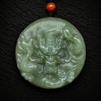 NGTC-gecertificeerde Hotan-nefriet Jade draak hanger - 50mm, Verzamelen, Mineralen en Fossielen