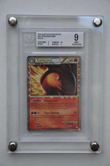 Pokémon - 1 Graded card - Typhlosion 110 Holo, Secret rare,, Hobby en Vrije tijd, Verzamelkaartspellen | Pokémon, Nieuw