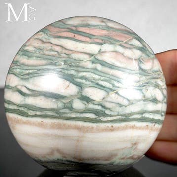 New Jade - Serpentine Bol met golven van saliegroen en