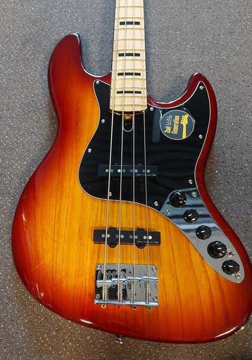Sire Marcus Miller - V7V+ Vintage S4 TS SA Swamp Ash Tobacco, Nieuw