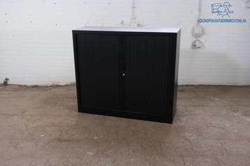 Roldeurkast zwart 2 legborden 105x120x45 cm, Gebruikt, 100 tot 150 cm, Verzenden, 100 tot 150 cm