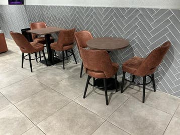 Online veiling: Horeca tafels en stoelen