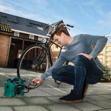 2dekans | VONROC Accu compressor – VPower 20V – Zonder accu, Ophalen of Verzenden, Zo goed als nieuw