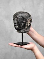 Beeld, NO RESERVE PRICE - Lavastone Budha Head on a custom