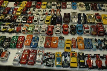 Gezocht grote slotcar verzamelingen (racebaan auto's), Kinderen en Baby's, Speelgoed | Racebanen, Racebaan, Zelf te bouwen, Zo goed als nieuw