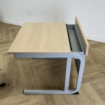 Vanerum complete schoolset (blauwe stip) 1x stoel + 1 x, Ophalen of Verzenden, Gebruikt, Hout, Eén