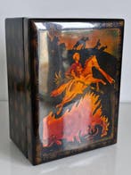 Kolekcjonerska Szkatuka Lakierowana – Legenda o witym, Antiek en Kunst