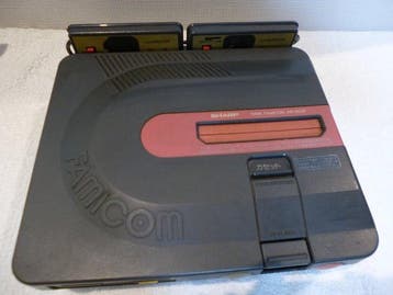 Sharp - Twin Famicom AN-500 - Twin Famicom Console Only,, Spelcomputers en Games, Nieuw