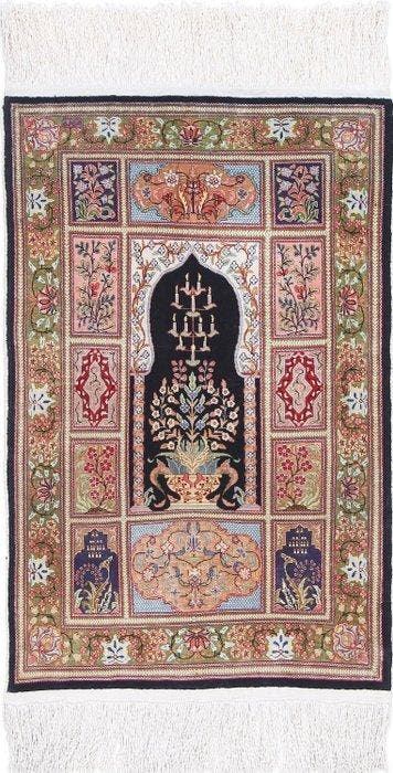 Silk Hereke Carpet with Mehrab Design Amazing 12/12 Quality, Nieuw