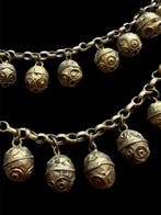 Ketting gemaakt van Balkaanse knopen - Zilver, metaal -