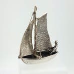 Miniatuur beeldje - Zeilboot - .835 zilver