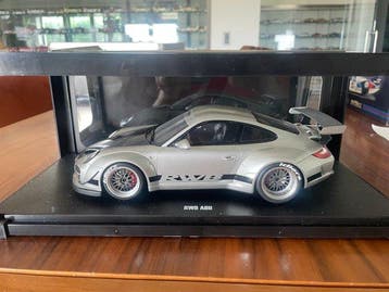 GT Spirit 1:18 - Modelauto - Porsche 911 RWB Abu Dhabi, Nieuw