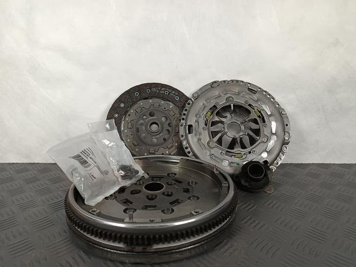 LUK Koppelingset Audi | Seat | Skoda | VW, Auto-onderdelen, Remmen en Aandrijving, Nieuw, Audi, Seat, Volkswagen, Skoda, Ophalen of Verzenden