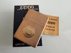Zippo - Encendedor zippo Lucky Strike conmemorativo, Verzamelen, Nieuw