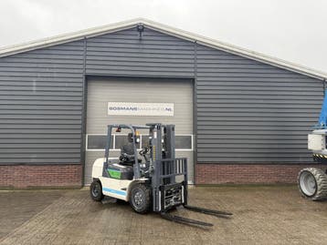 Eurotrac FE30 ECO heftruck NIEUW met vorkenverspreider, Zakelijke goederen, Machines en Bouw | Heftrucks en Intern transport, Ophalen