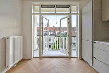 Appartement Van Tuyll van Serooskerkenweg in Amsterdam, Noord-Holland, Appartement, Amsterdam