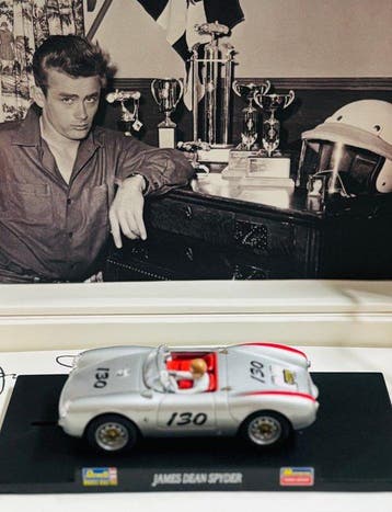 Revell 1:32 - Modelauto - Porsche Spyder James Dean -, Nieuw