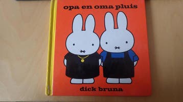 Opa en oma pluis - Dick Bruna 9789026918995, Boeken, Verzenden, Gelezen, Dick Bruna