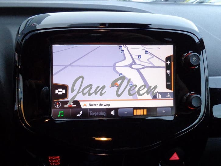 Peugeot 108 X-Nav Navigatie-Update 2024/25 EU Micro SD-card, Computers en Software, Navigatiesoftware, Heel Europa, Update, Nieuw