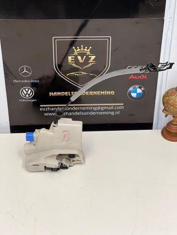 VW Transporter T6 Deurslot mechaniek deur links bj.2018, Auto-onderdelen, Carrosserie en Plaatwerk, Gebruikt, Volkswagen