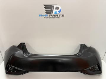 Achterbumper - Origineel - (Toyota Yaris P13) - Model 2..., Verzenden, Nieuw, Deur