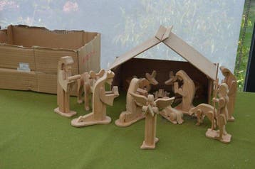 Kerststal (16) - Handgemaakte kerststal 16 delig - Hout -