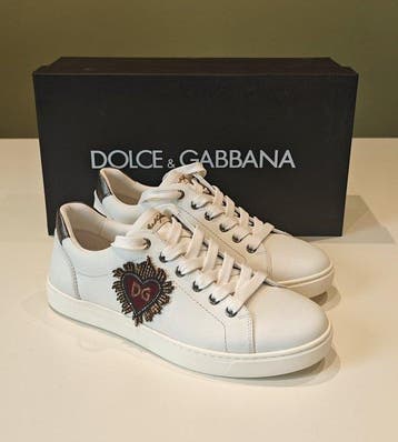 Dolce & Gabbana - Heart patch leather sneakers - Sneakers -, Nieuw