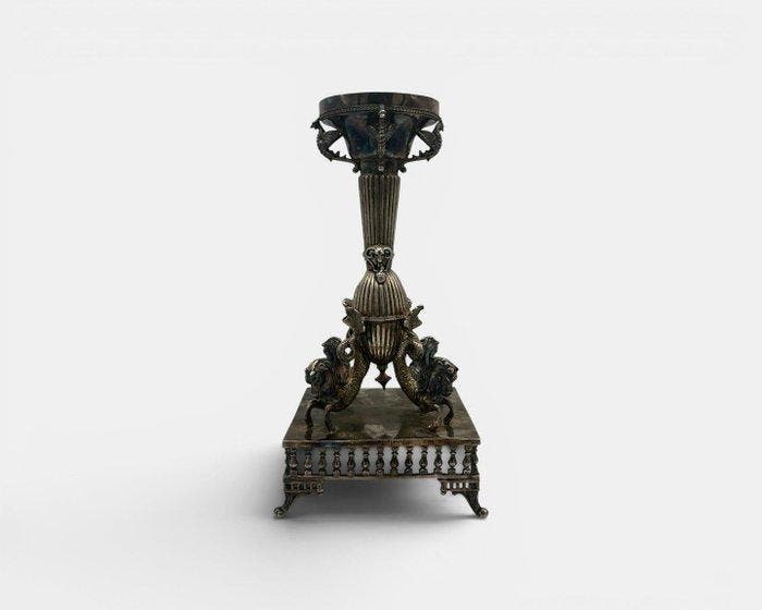 Manifattura francese - Epergne - Mythologische wezens -, Antiek en Kunst, Antiek | Overige Antiek