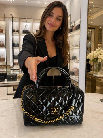 YDDERF - sculptuur, Sac à main Chanel 3D sur pied Le luxe a