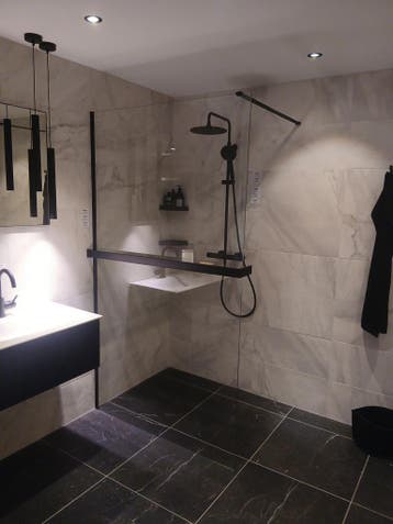 Douchewand 120 x 210 met planchet/handdoekhouder 0002 - 47, Ophalen, Nieuw, Glas, Douche