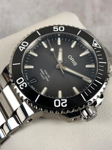 Oris - Aquis Date Calibre 400-2 Automatic - Zonder, Nieuw