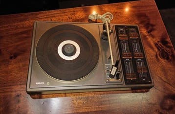 Philips - 461 Halfautomatische riemaandrijving Platenspeler, Nieuw