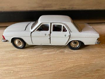 Made in USSR 1:43 - Modelauto - GAZ Volga 3102, Nieuw