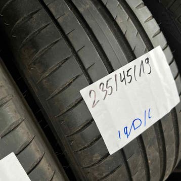 2 x Michelin Pilot Sport 4 235-45-19 Zomerbanden 7mm, 19 inch, Gebruikt, Ophalen of Verzenden, 235 mm