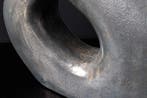 Handgemaakte vaas RING 40cm donkergrijs metalen decoratie, Huis en Inrichting, Woonaccessoires | Vazen, Ophalen of Verzenden, Nieuw