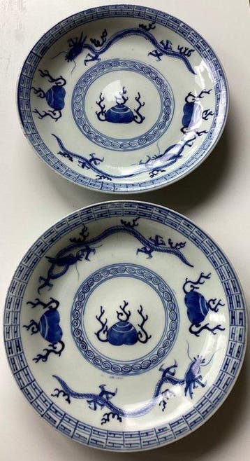Bord (2) - Porselein - Garnalendecoratie